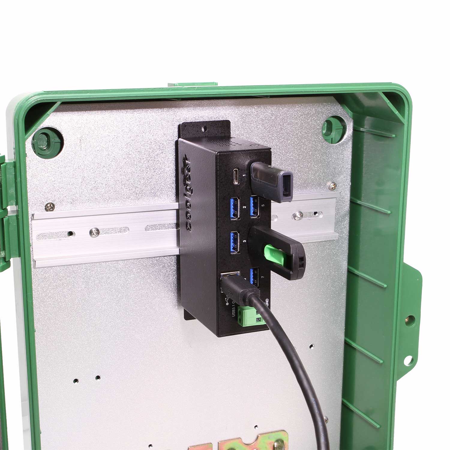 USB-C 7 Port Hub Surge Protected 3 Type-C and 5 Type-A Ports - DIN Rail  Mounting